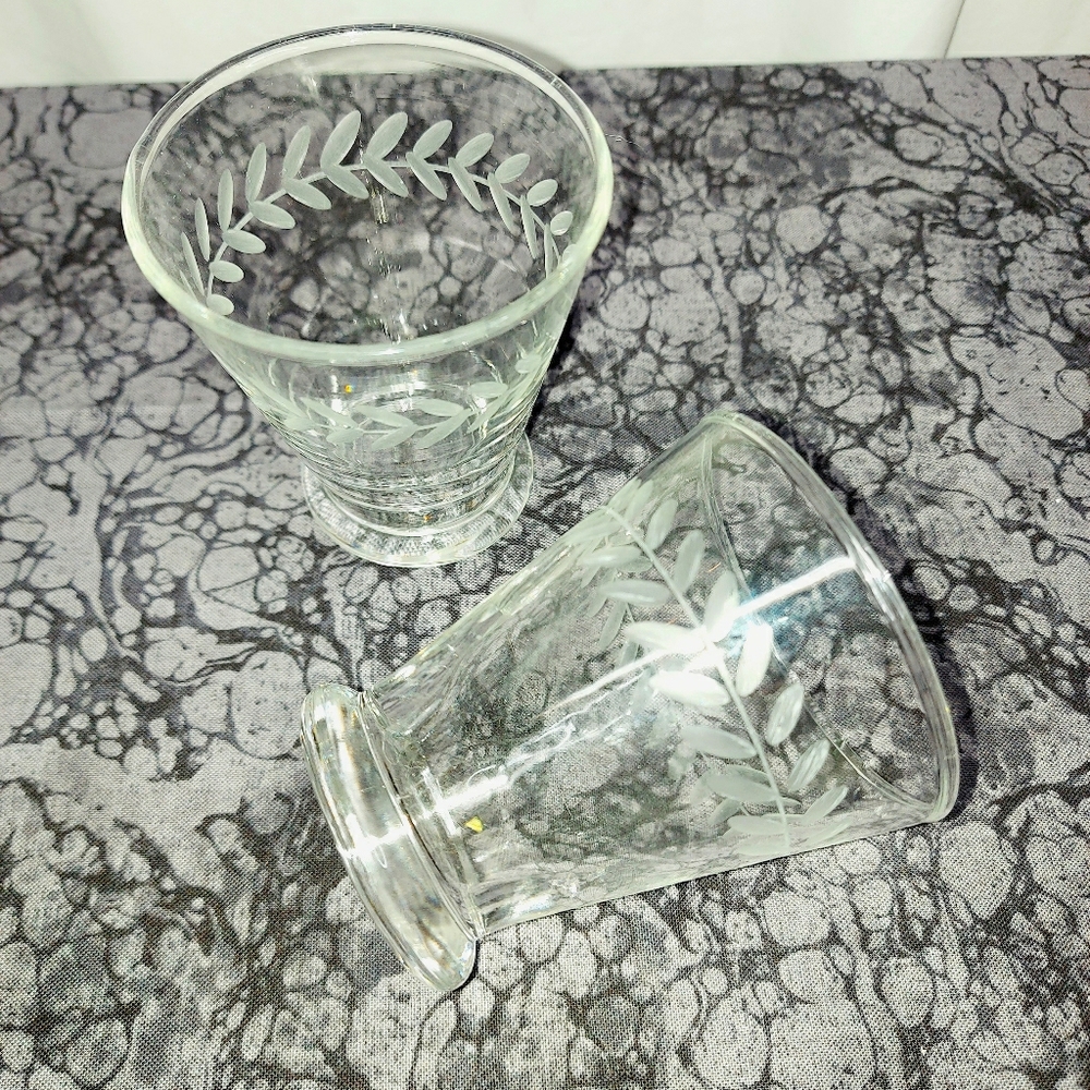Anchor Hocking set of 2 etched leaf shot glass Set vintage - Picture 4 of 11